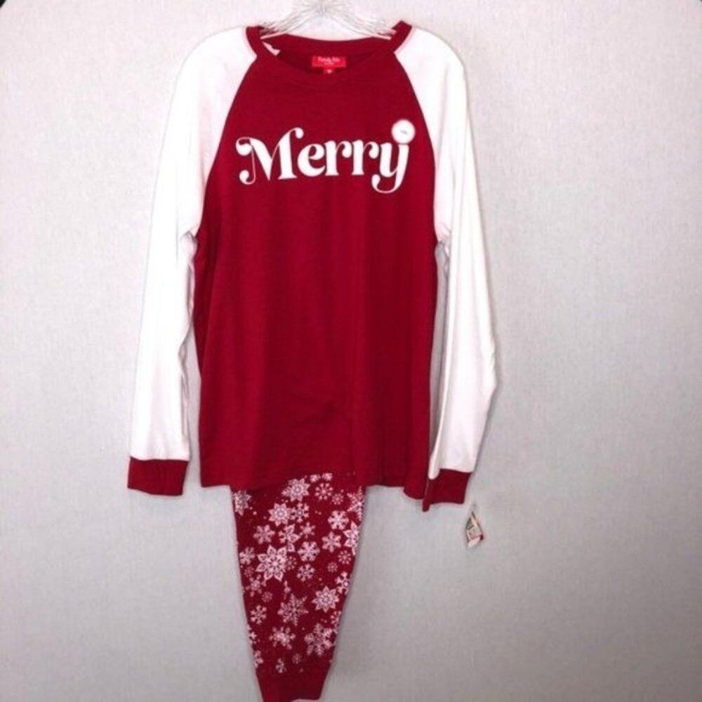Macy's Family Pjs snowflake merry pajama PJ set Men's medium Red/White $60